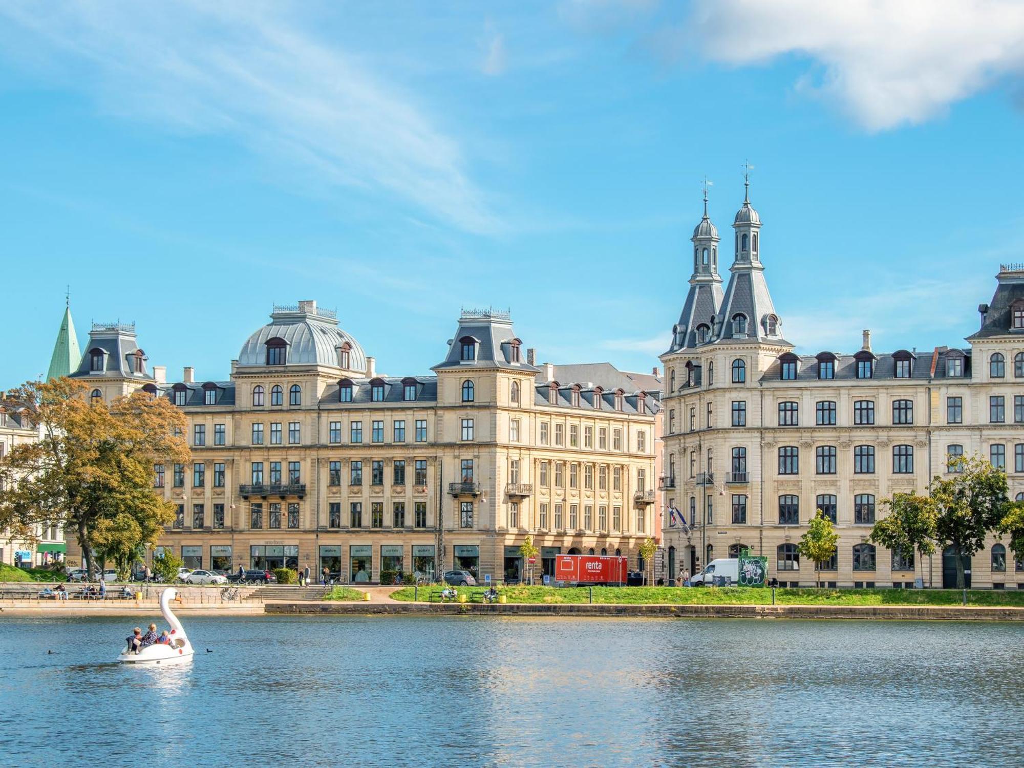 Apartment Sanders - Nimble One-bedroom In The Lovely Capital