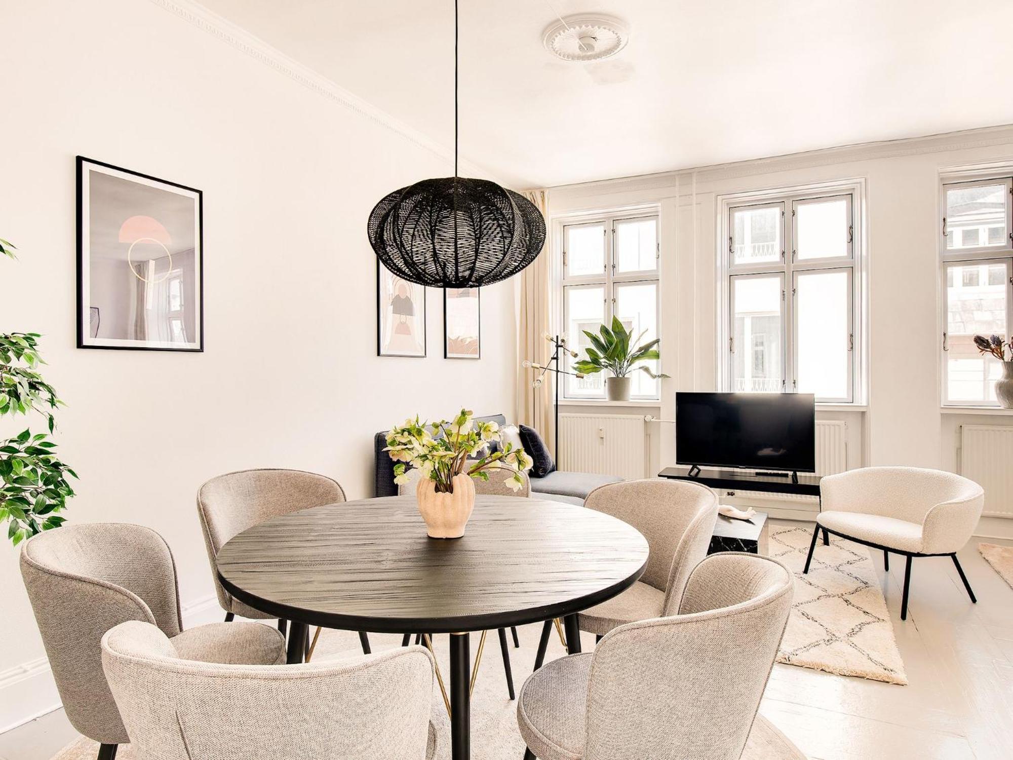 Apartment Sanders - Nimble One-bedroom In The Lovely Capital